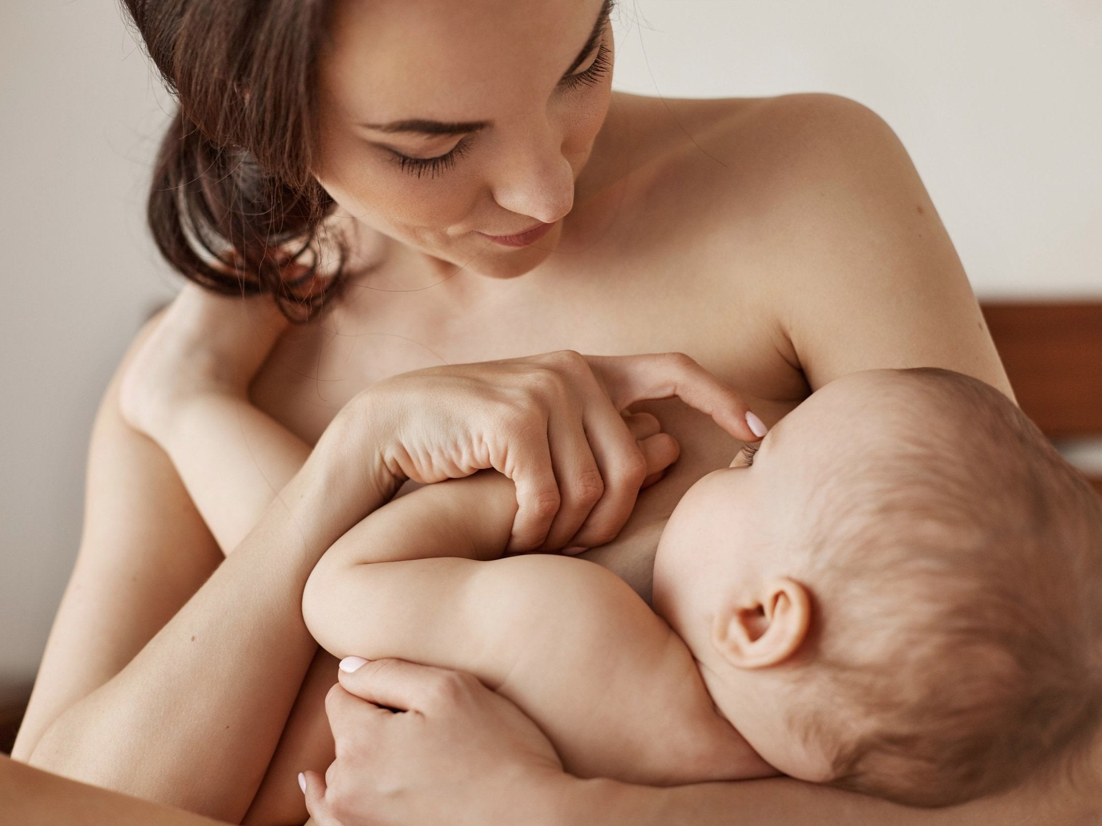 How Do I Know If My Baby Has a Tongue Tie? A calm, functional way to assess feeding — without fear or rushing to procedures.